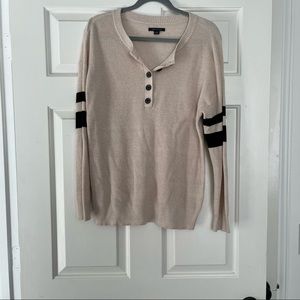 american eagle sweater size medium